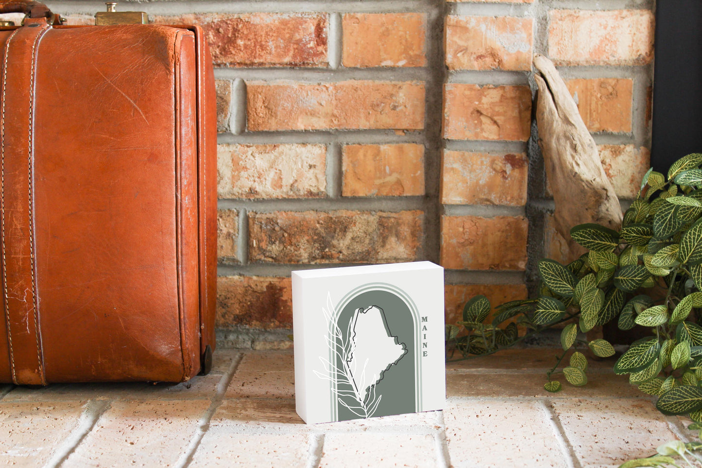 Vintage Groove State With Leaf Maine | Wood Block | Eaches | Min 4