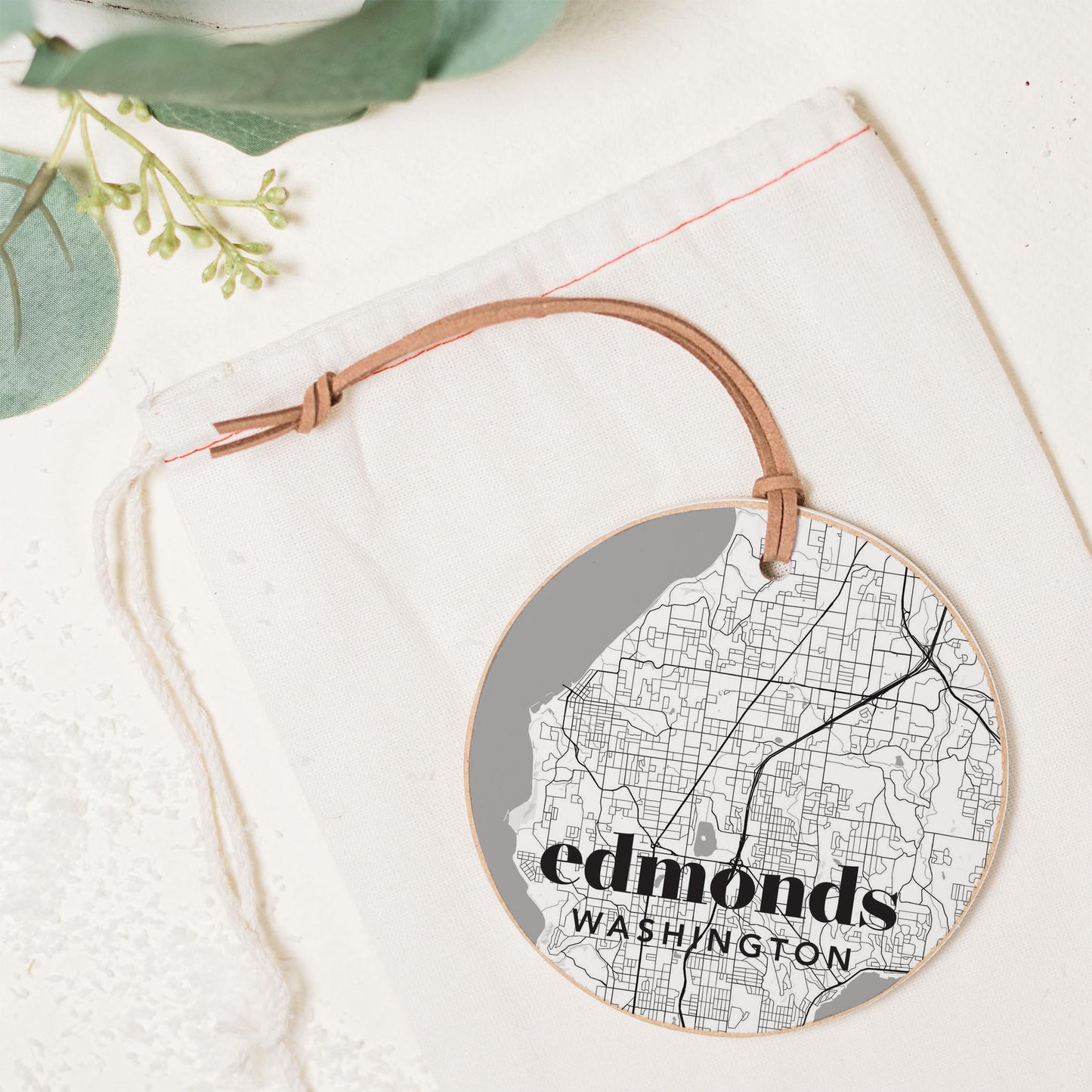 4" Round Ornament-Minimalistic Light Map Edmonds Washington