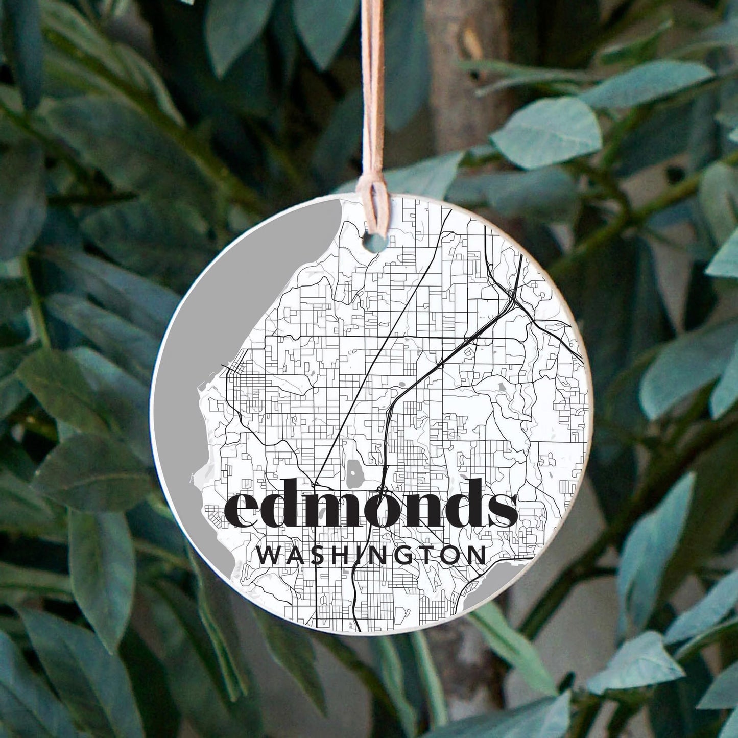 4" Round Ornament-Minimalistic Light Map Edmonds Washington