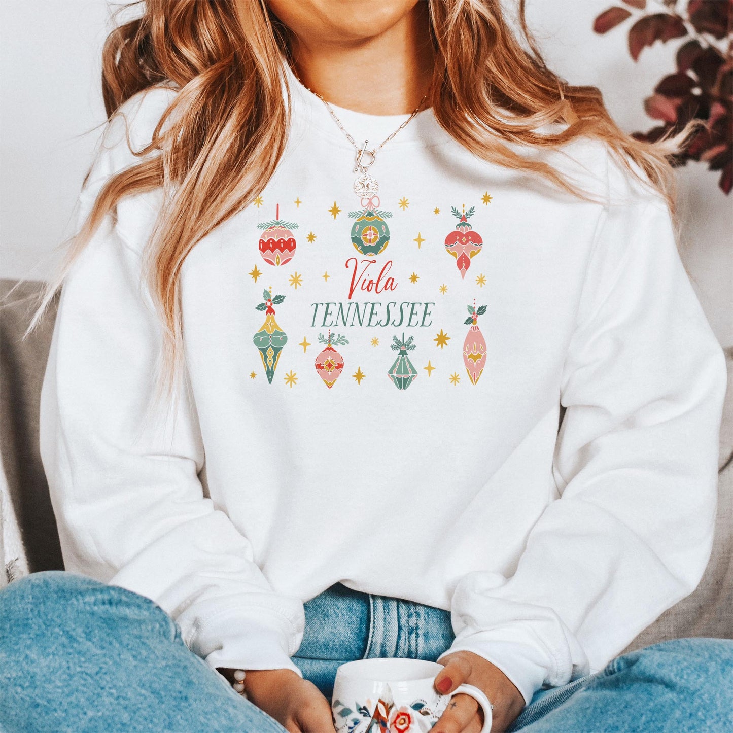 Gildan Sweatshirt White-Ornament Gems Viola Tennessee -1