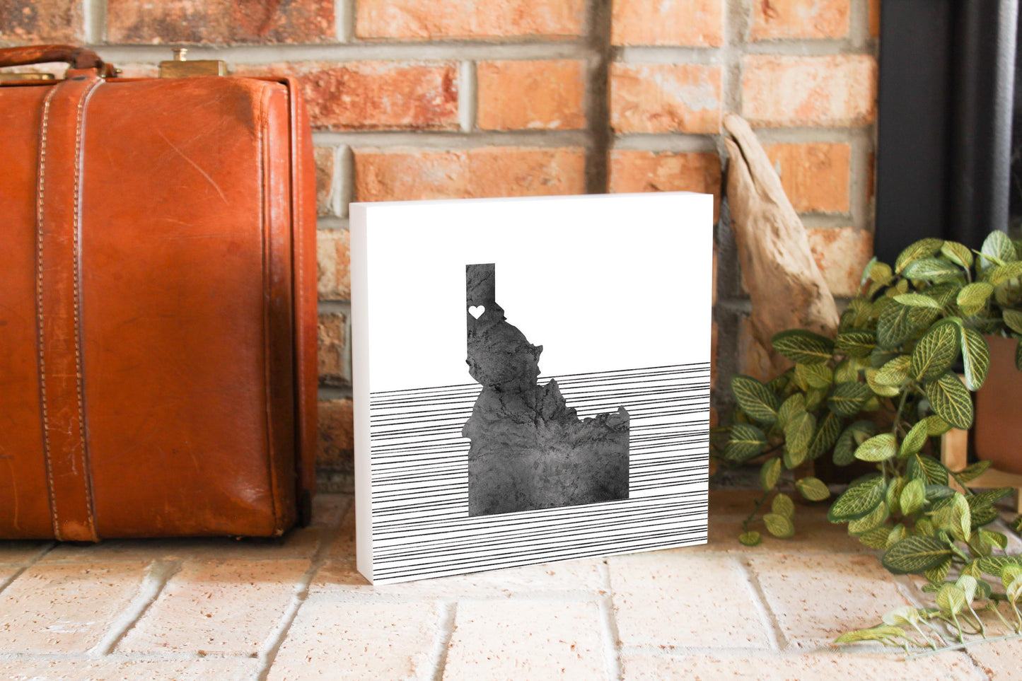 Minimalist B&W Idaho Coeur Dalene Heart Straight Lines | Wood Block | Eaches | Min 2