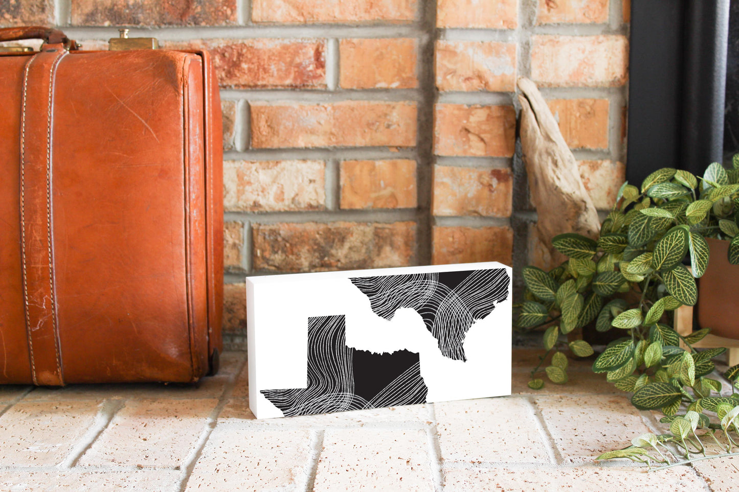 Modern Texas State Shape With Fluid Lines | Wood Block | Eaches | Min 4