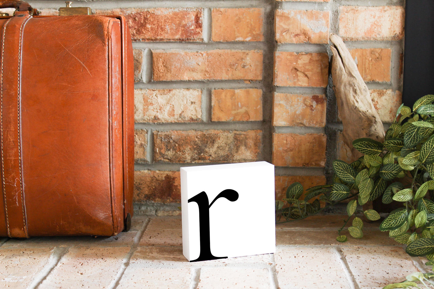 Minimal Monogram R | Wood Block | Eaches | Min 4