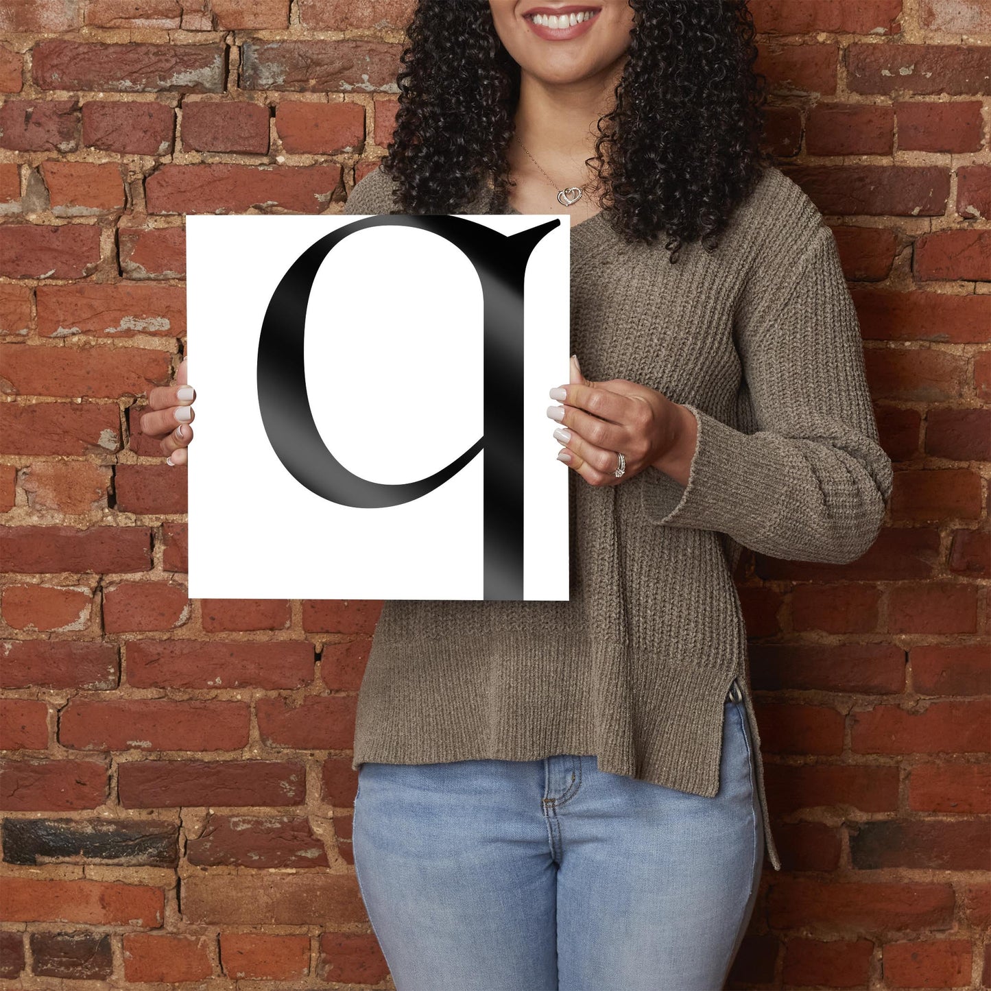 Minimal Monogram Q | Hi-Def Glass Art | Eaches | Min 1