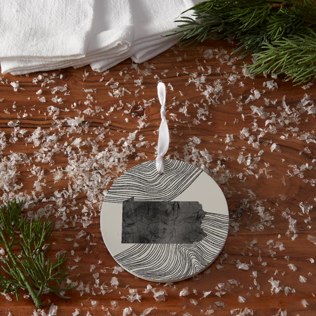 Minimalistic B&W Pennsylvania Shape Fluid Lines| Wood Ornament | Eaches | Min 6