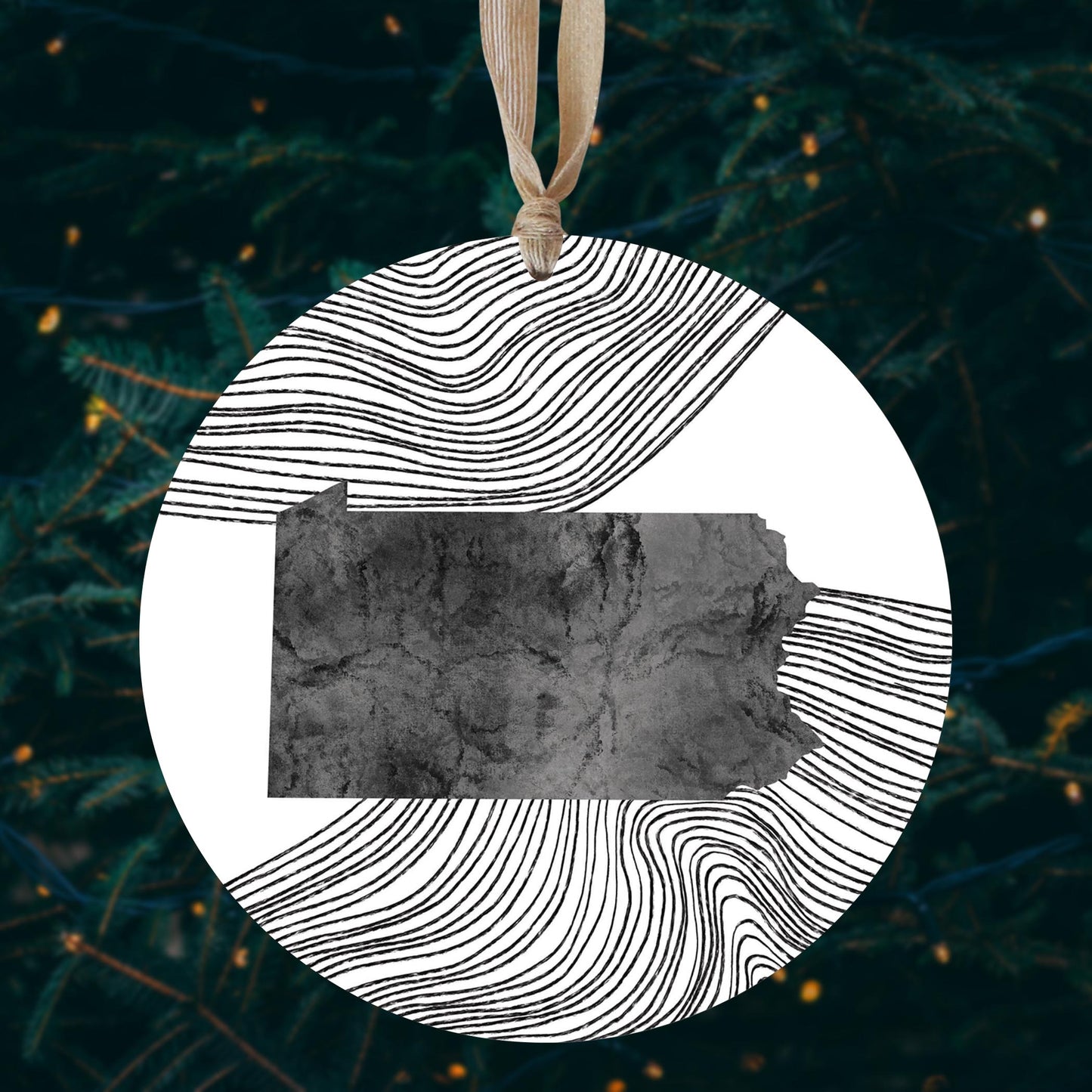 Minimalistic B&W Pennsylvania Shape Fluid Lines | Wood Ornament | Eaches | Min 1