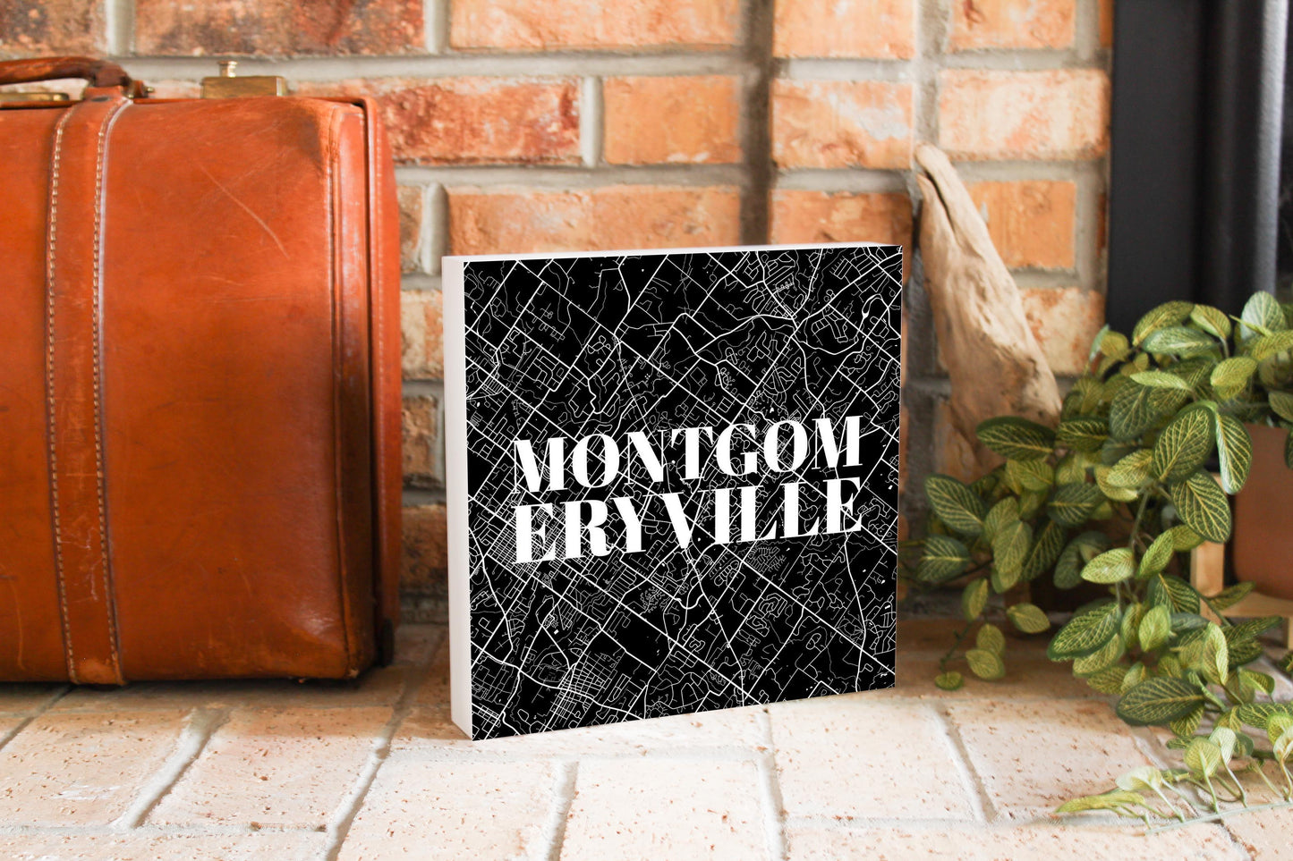 Minimalistic B&W Pennsylvania Montgomeryville Map | Wood Block | Eaches | Min 2