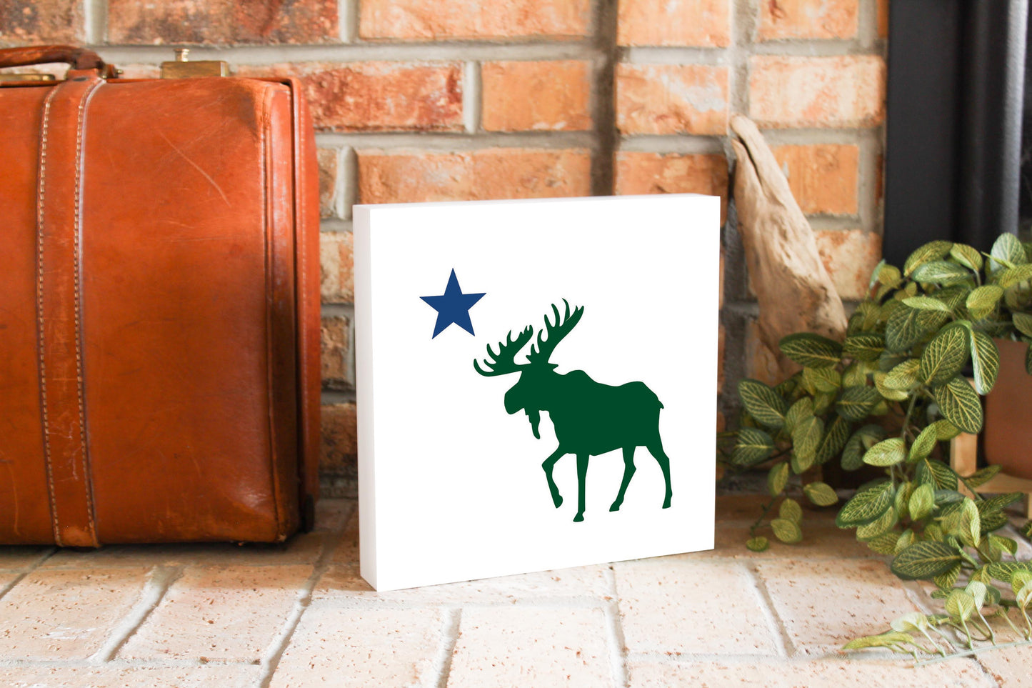 New England Star And Moose | Wood Block | Eaches | Min 2
