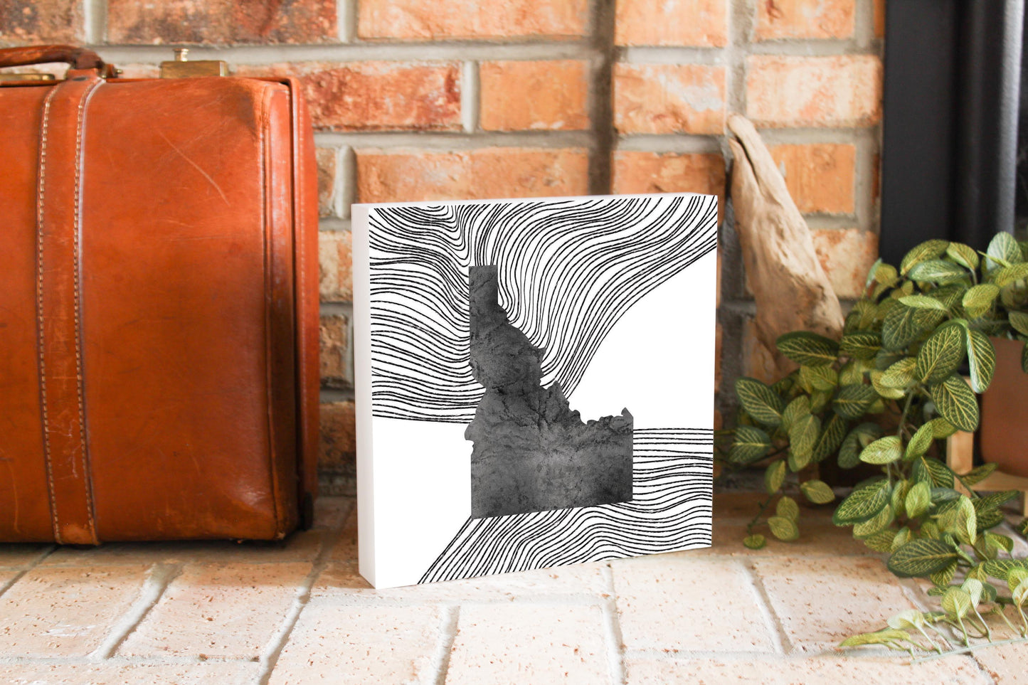 Minimalist B&W Idaho State With Fluid Lines | Wood Block | Eaches | Min 2