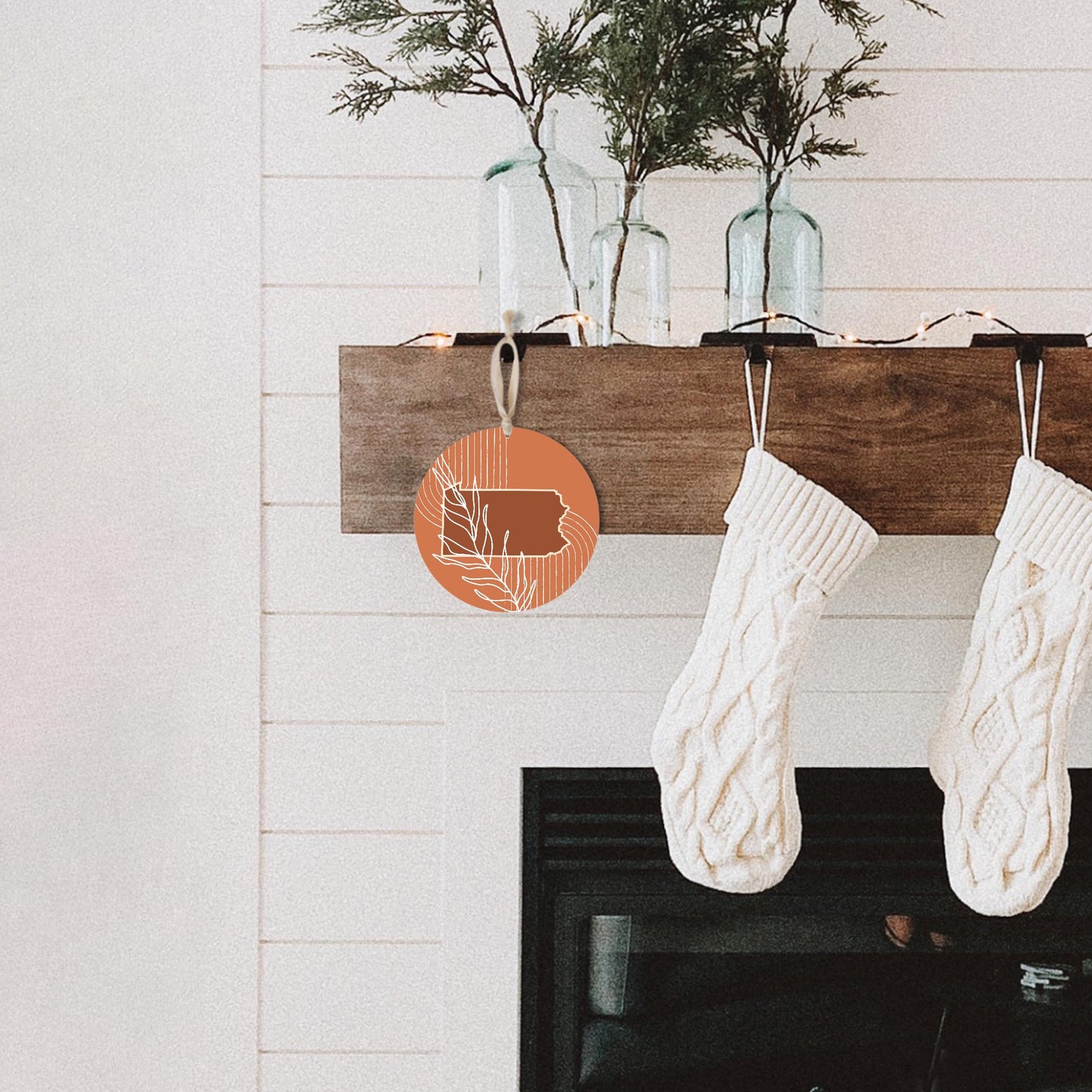 Modern Minimalist Pennsylvania State Leaf | Wood Ornament | Eaches | Min 1
