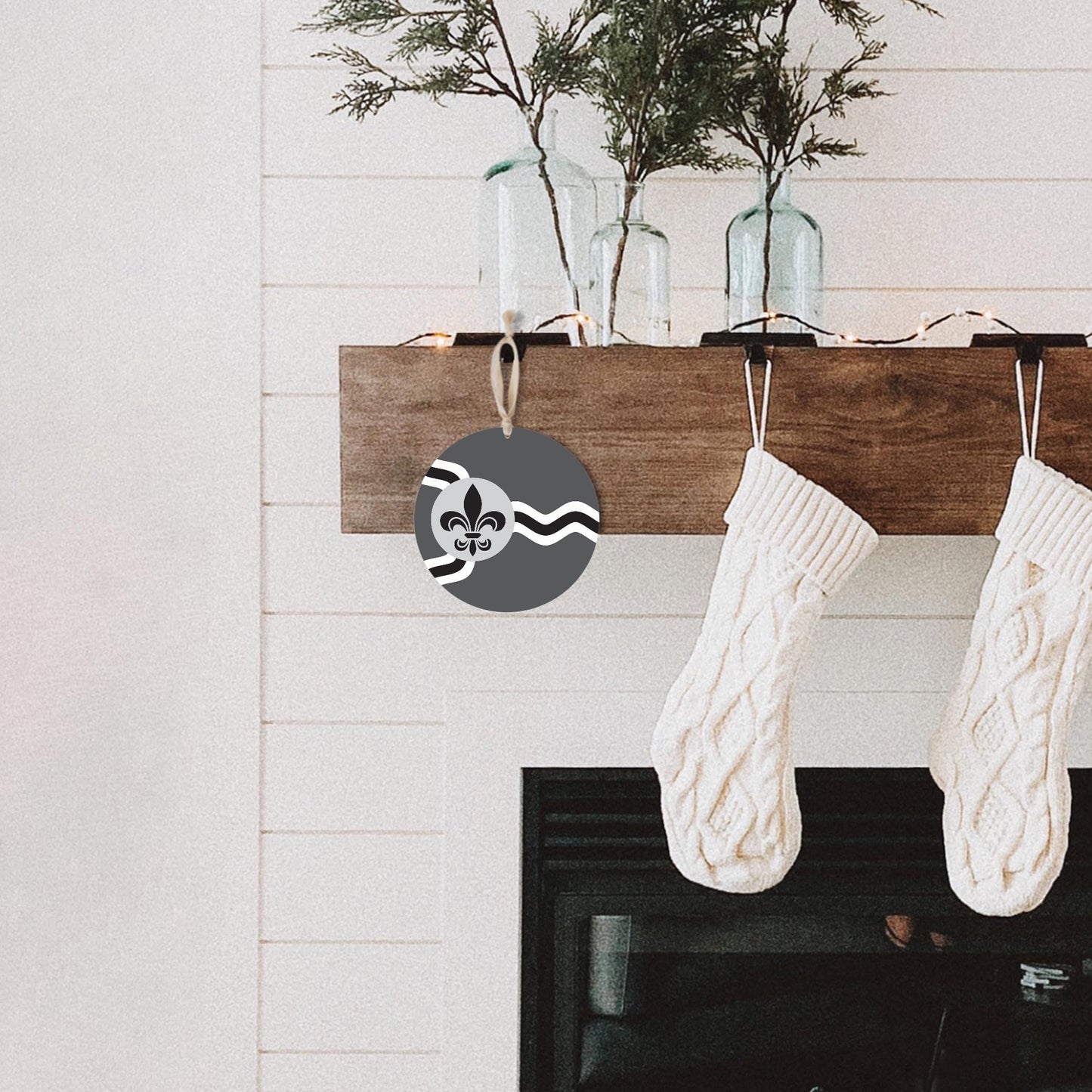 Minimalist B&W Missouri St Louis Flag | Wood Ornament | Eaches | Min 1