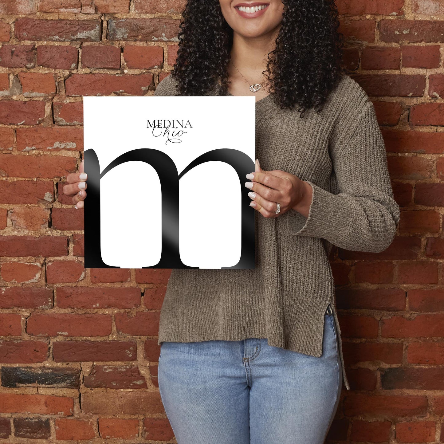 Medina Oh Minimal Monogram | Hi-Def Glass Art | Eaches | Min 1