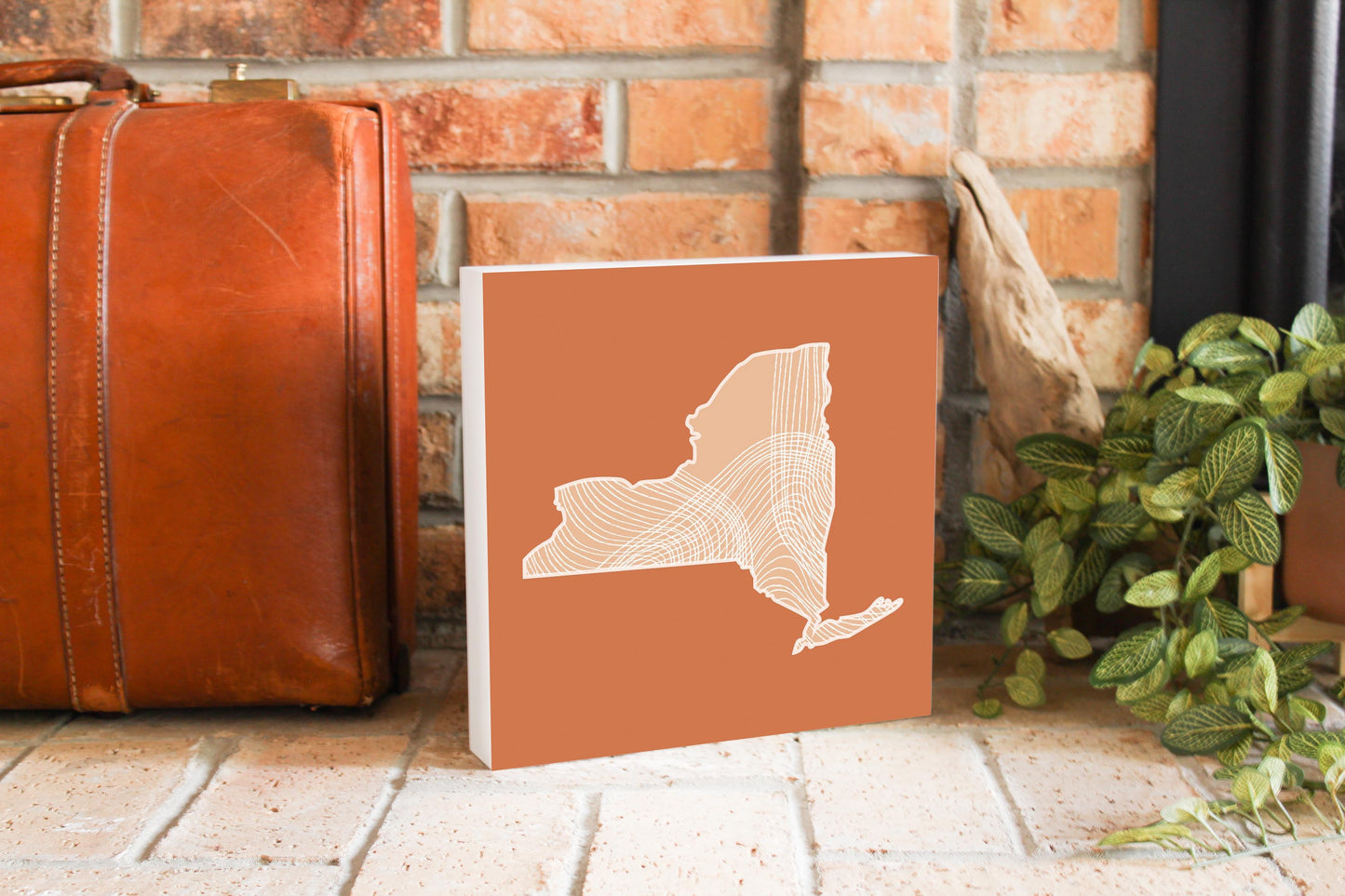 Modern Minimalist New York State Fluid Lines Dark | Wood Block | Eaches | Min 2