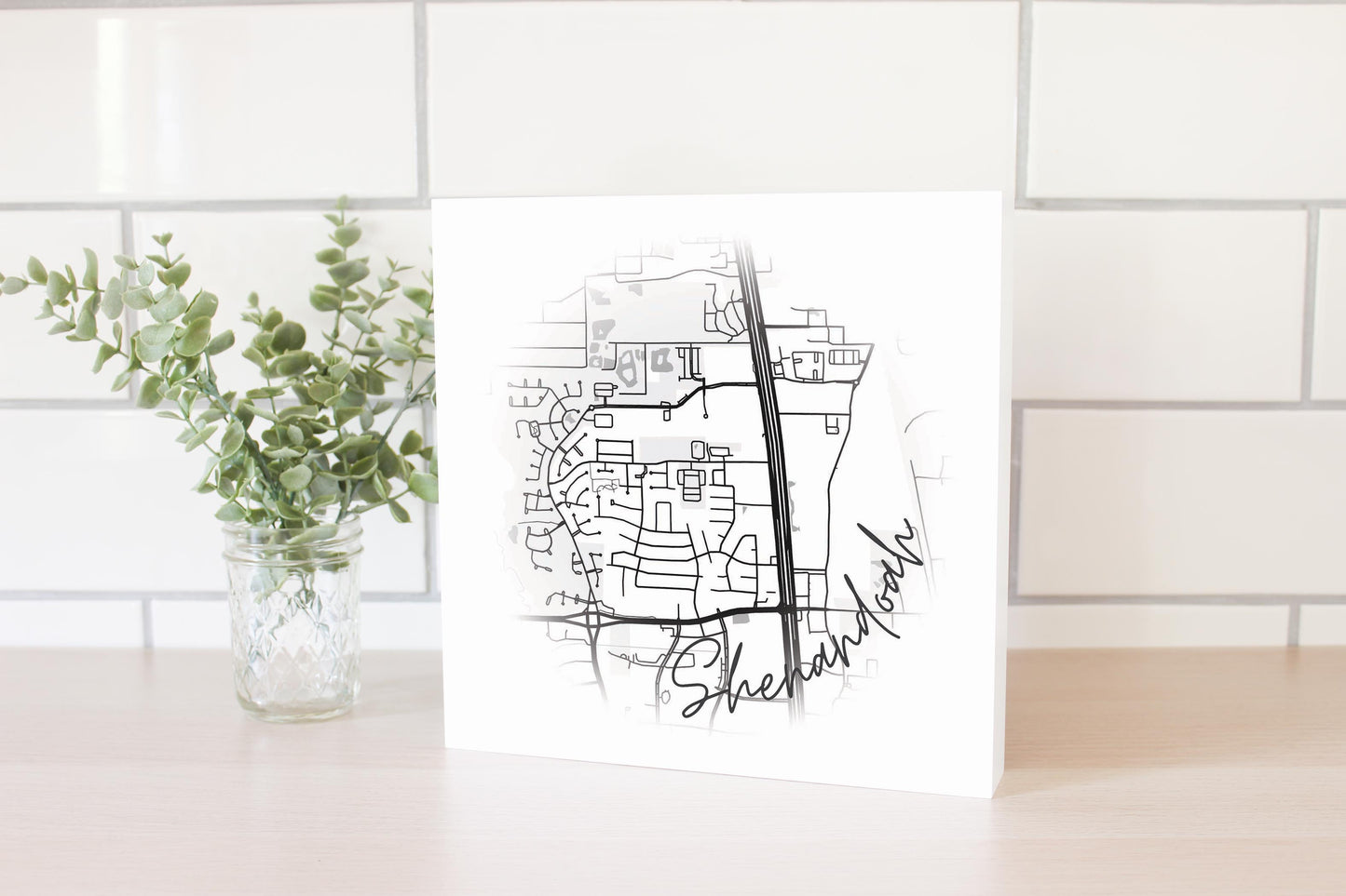 Minimalistic B&W Texas Shenandoah Circle Map | Wood Block | Eaches | Min 2