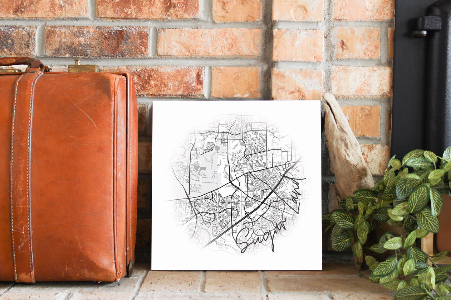 Minimalistic B&W Texas Sugarland Circle Map | Wood Sign | Eaches | Min 2