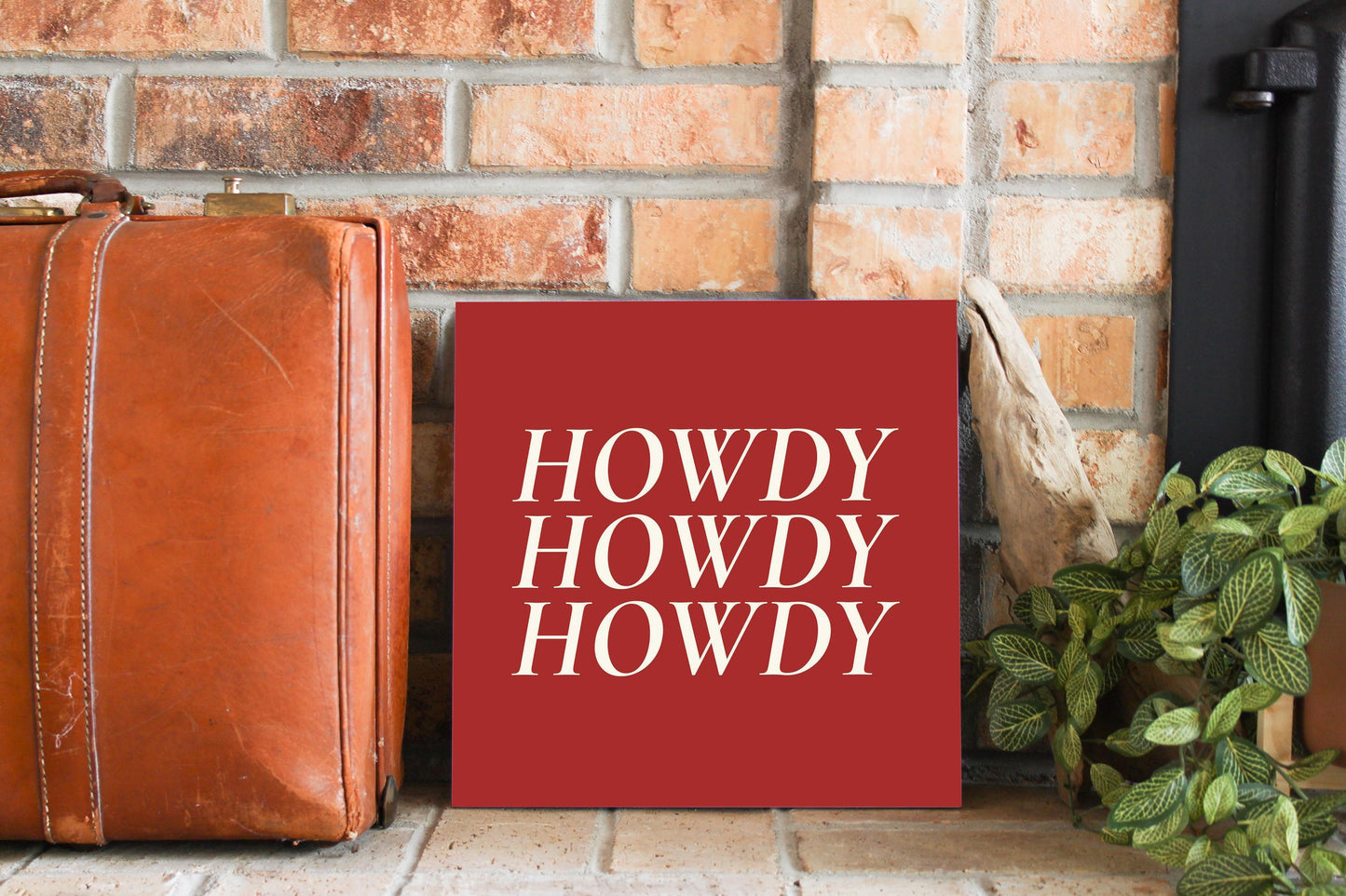Modern Minimalist Texas Colors Howdy | Wood Sign | Eaches | Min 2