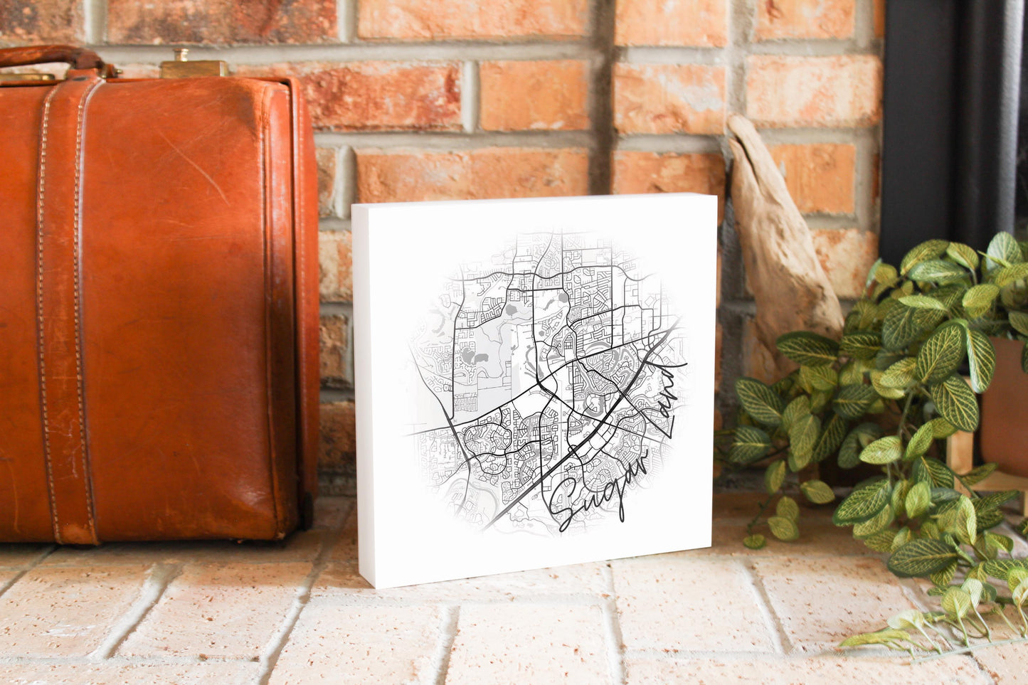 Minimalistic B&W Texas Sugarland Circle Map | Wood Block | Eaches | Min 2