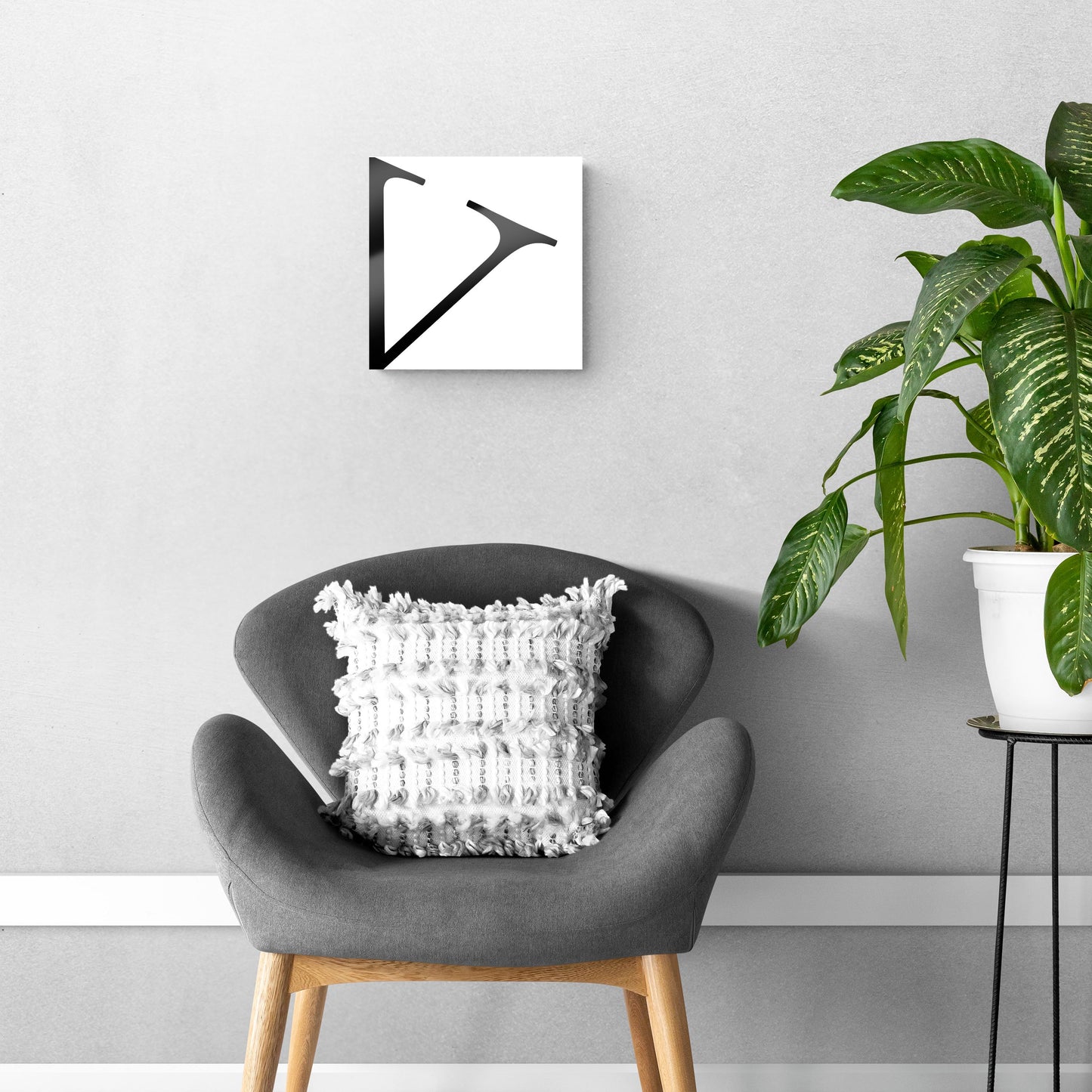 Minimal Monogram V | Hi-Def Glass Art | Eaches | Min 1