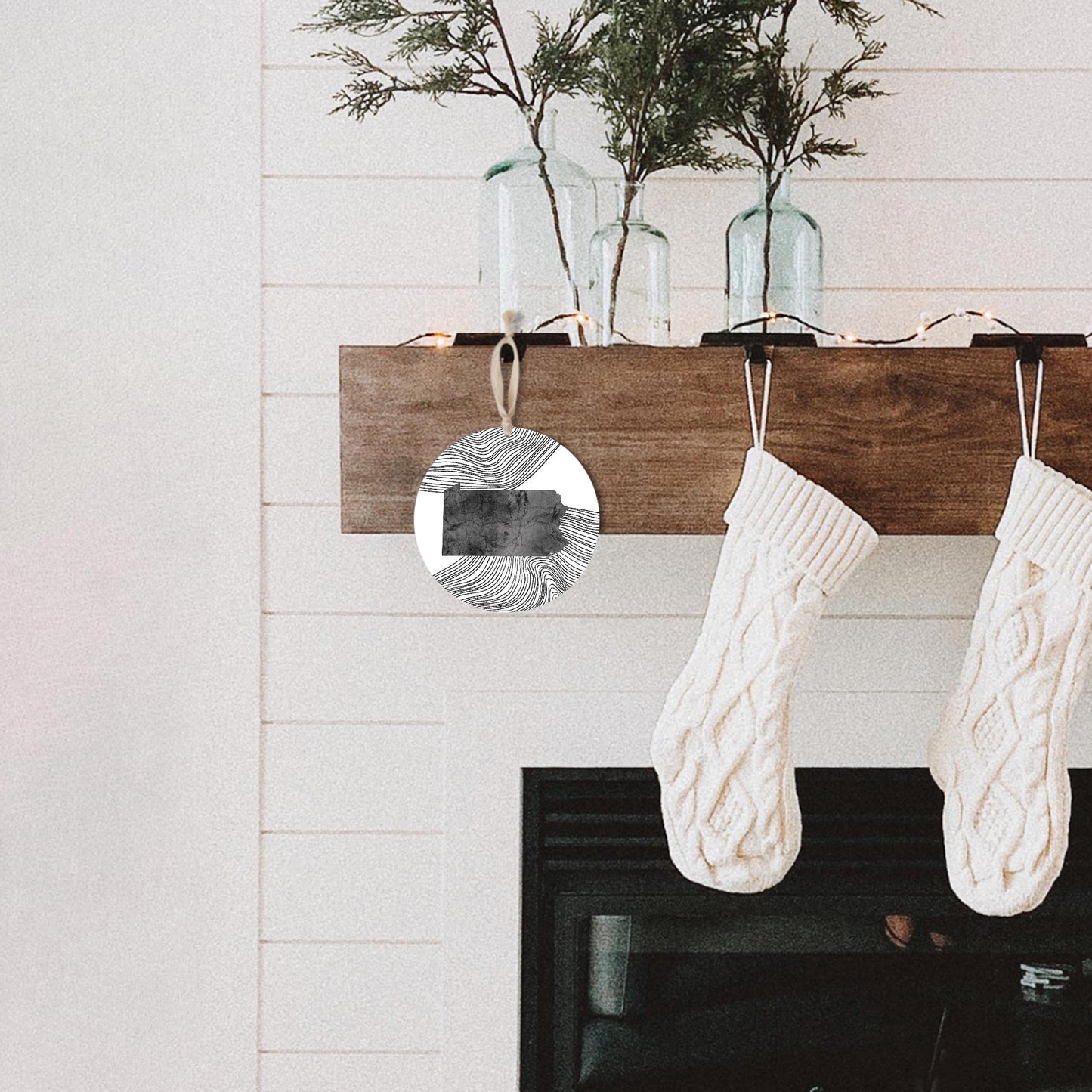 Minimalistic B&W Pennsylvania Shape Fluid Lines | Wood Ornament | Eaches | Min 1
