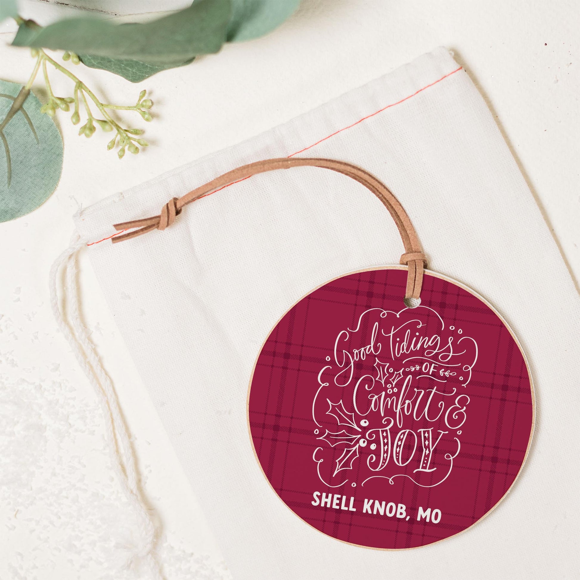 4" Round Ornament-Winterberry Shell Knob Missouri -1