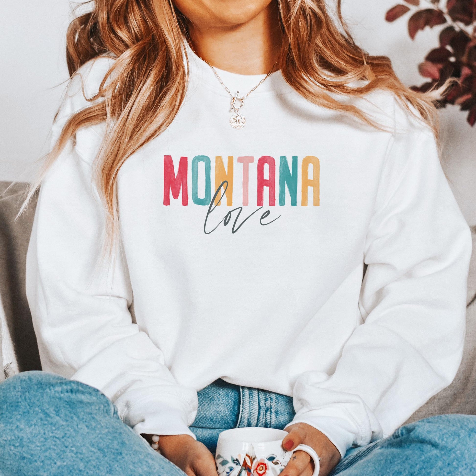 Gildan Sweatshirt White-Watercolor City Montana Love -1