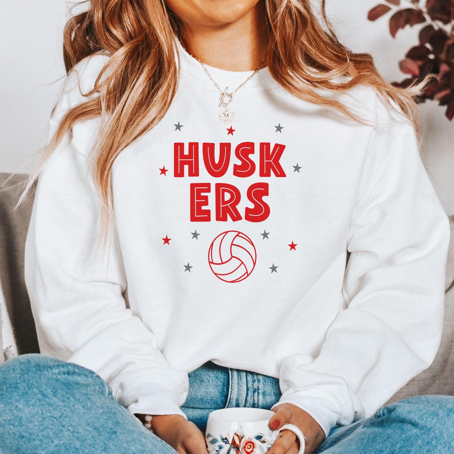 Gildan Sweatshirt White-Game Day Stars Huskers Volleyball Red & Grey
