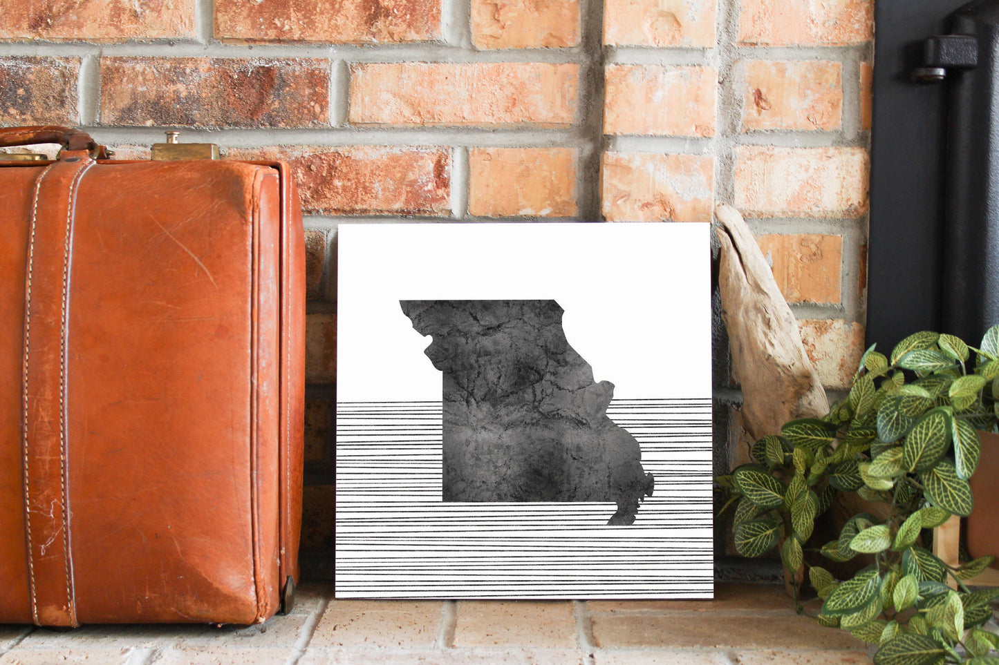 Minimalist B&W Missouri State With Straight Lines | Wood Sign | Eaches | Min 2