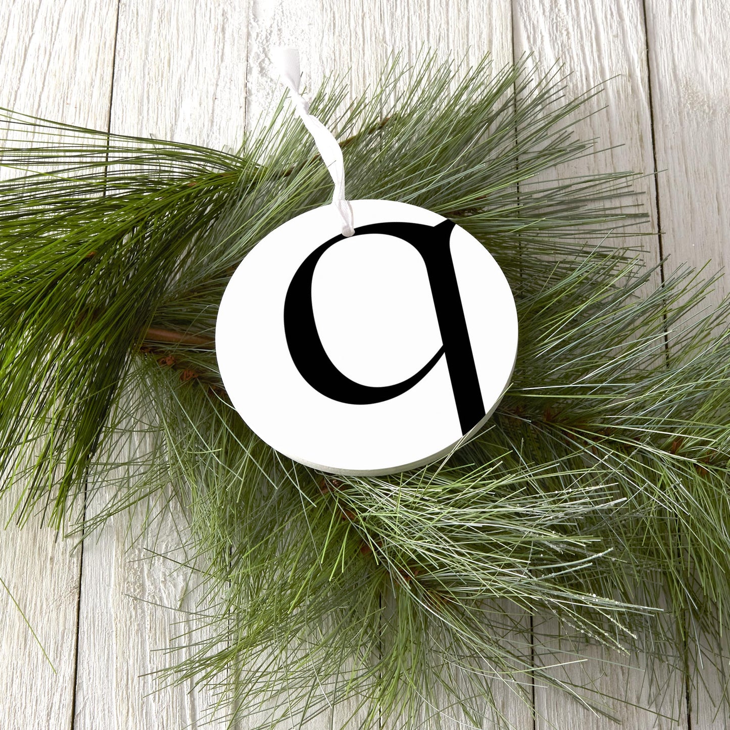 Minimalist Monogram Q Circle| Wood Ornament | Eaches | Min 6