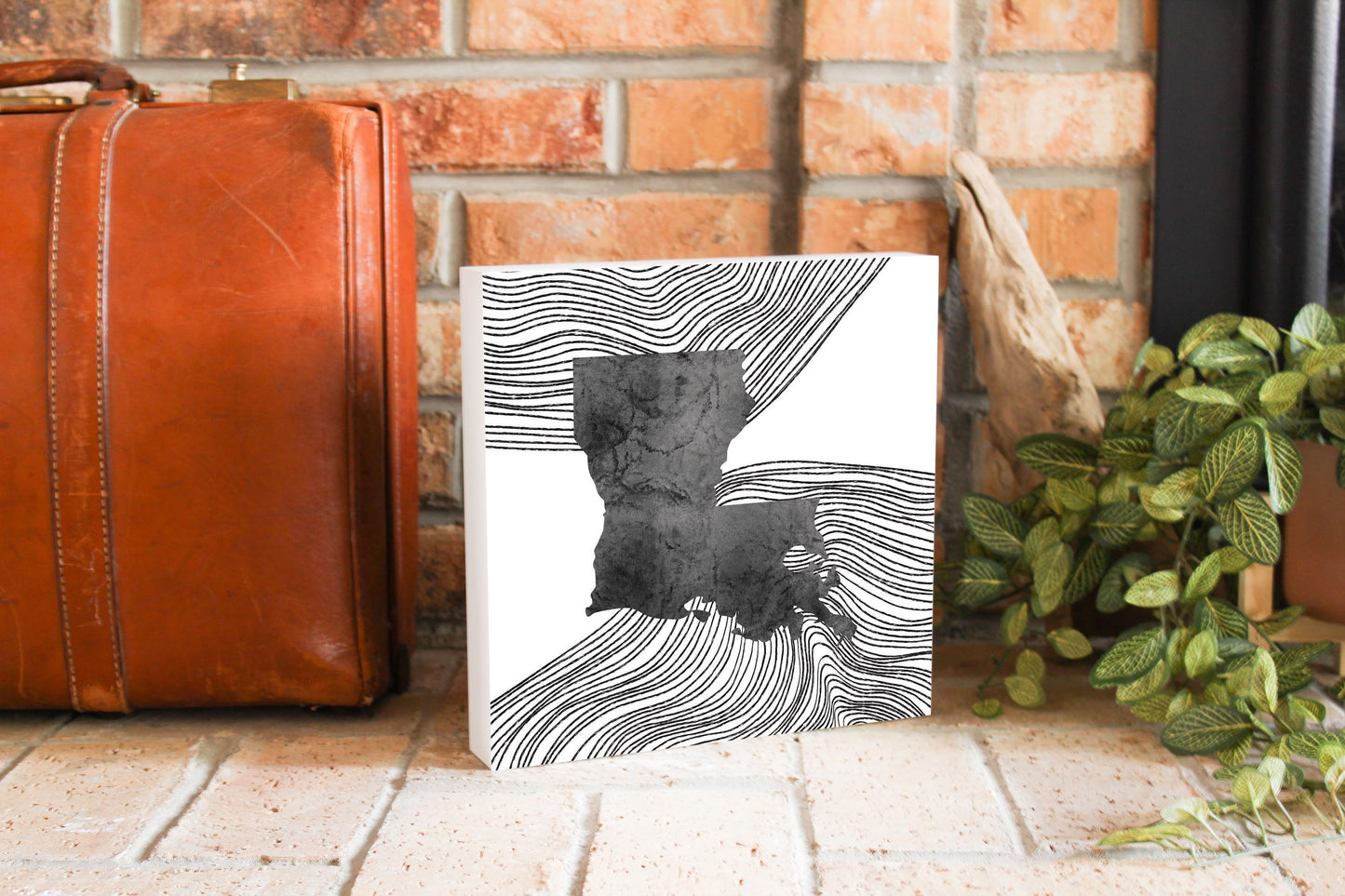 Modern Louisiana State Shape With Fluid Lines | Wood Block | Eaches | Min 2