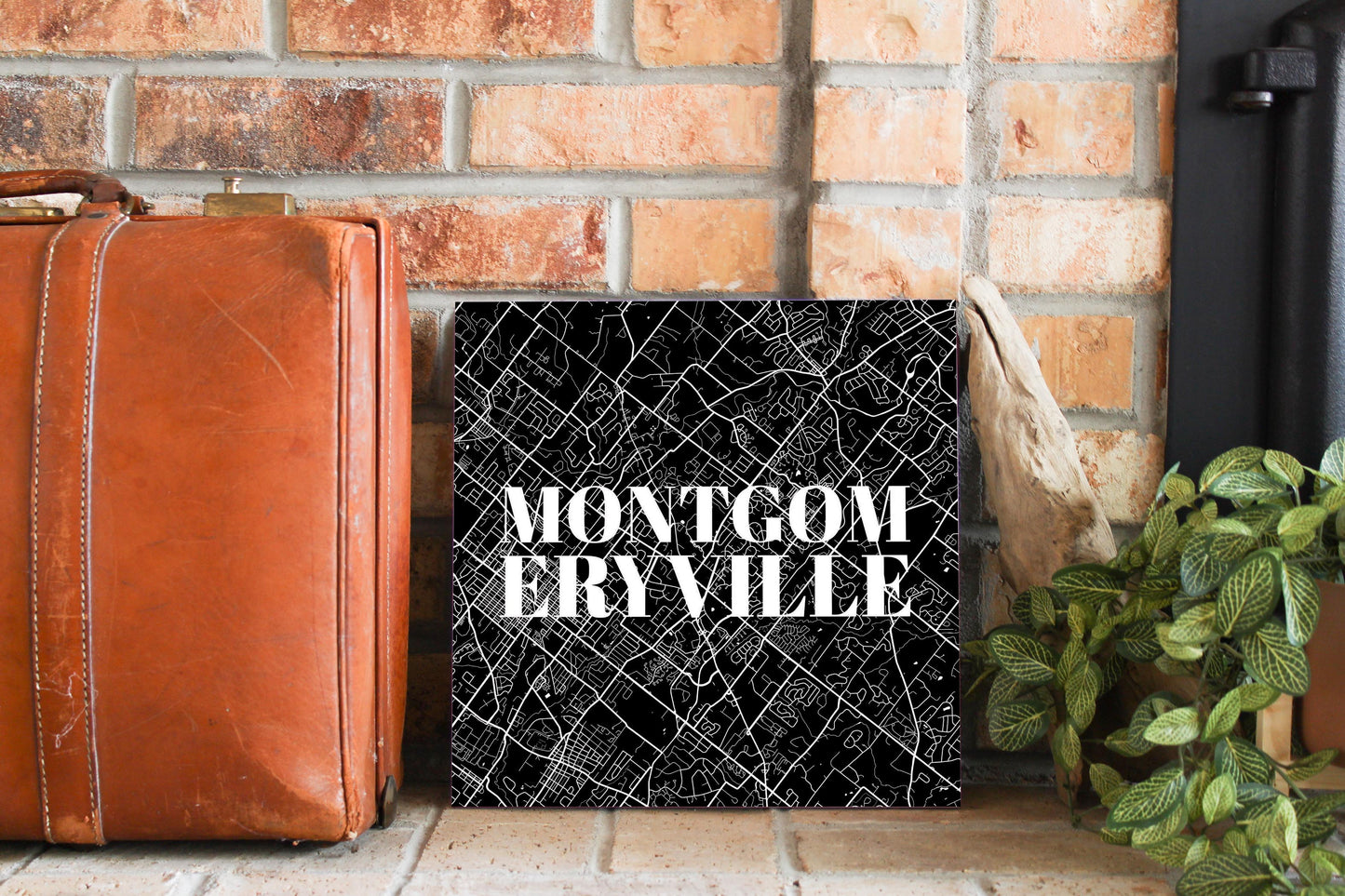 Minimalistic B&W Pennsylvania Montgomeryville Map | Wood Sign | Eaches | Min 2