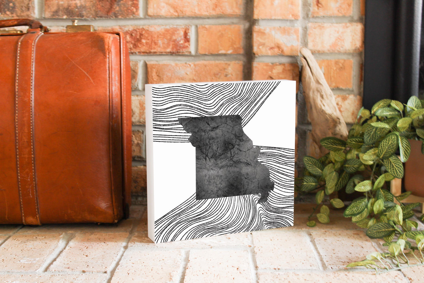 Minimalist B&W Missouri State With Fluid Lines | Wood Block | Eaches | Min 2