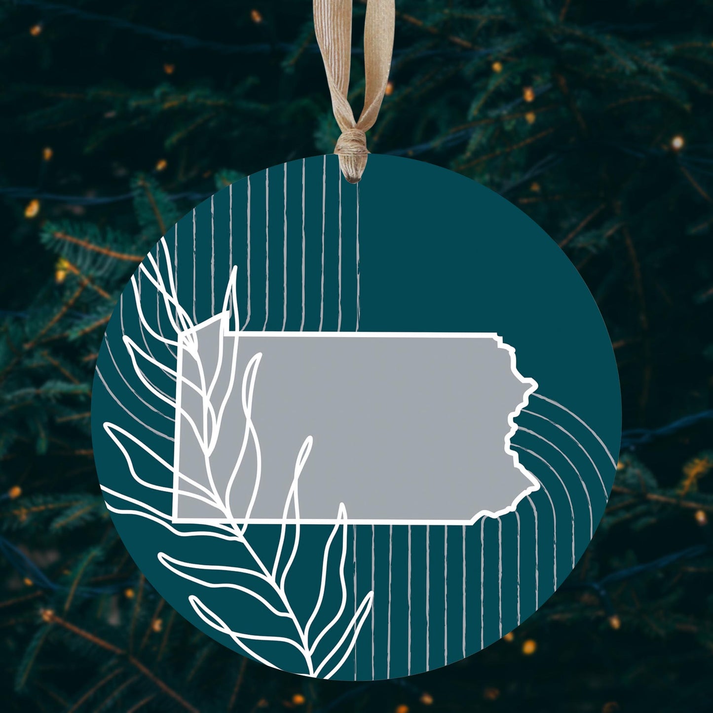 Modern Minimalist Pennsylvania Shape With Leaf | Wood Ornament | Eaches | Min 1