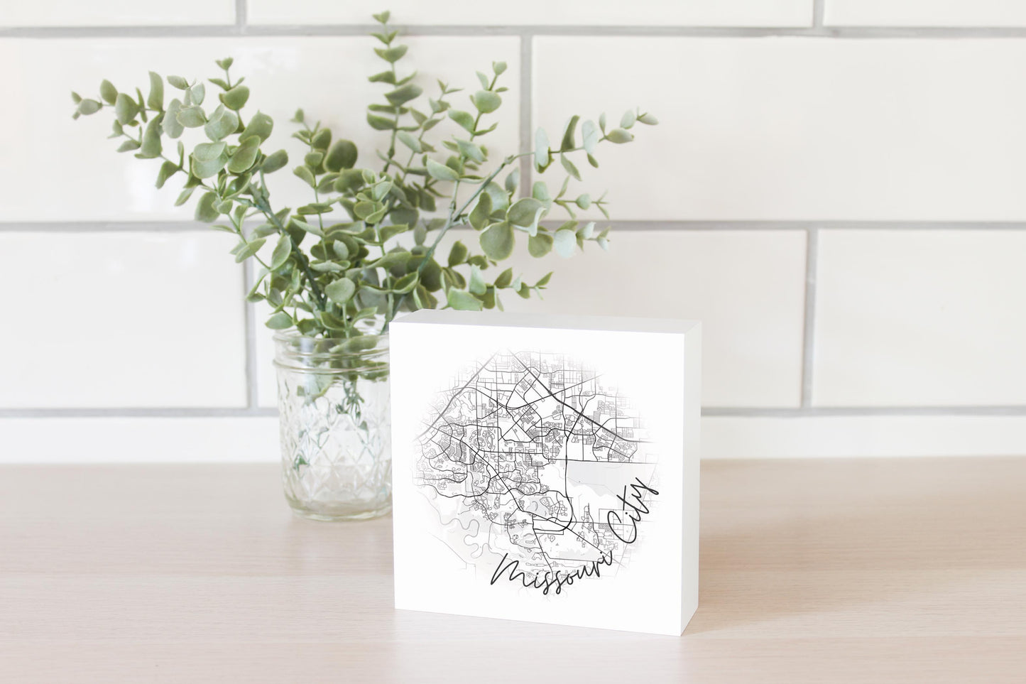 Minimalistic B&W Texas Missouri City Circle Map | Wood Block | Eaches | Min 4