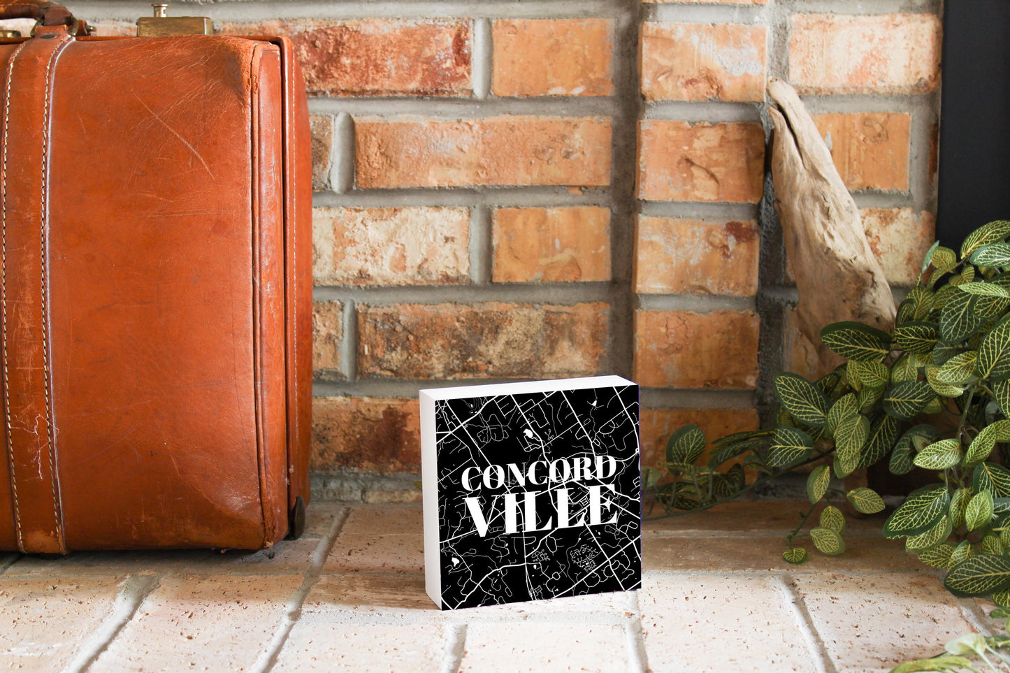 Minimalistic B&W Pennsylvania Concordville Map | Wood Block | Eaches | Min 4